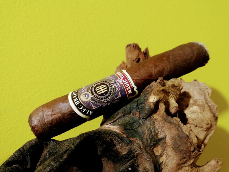 047 - Alec Bradley Magic Toast
