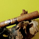 073 H.Upmann Media Noche 1