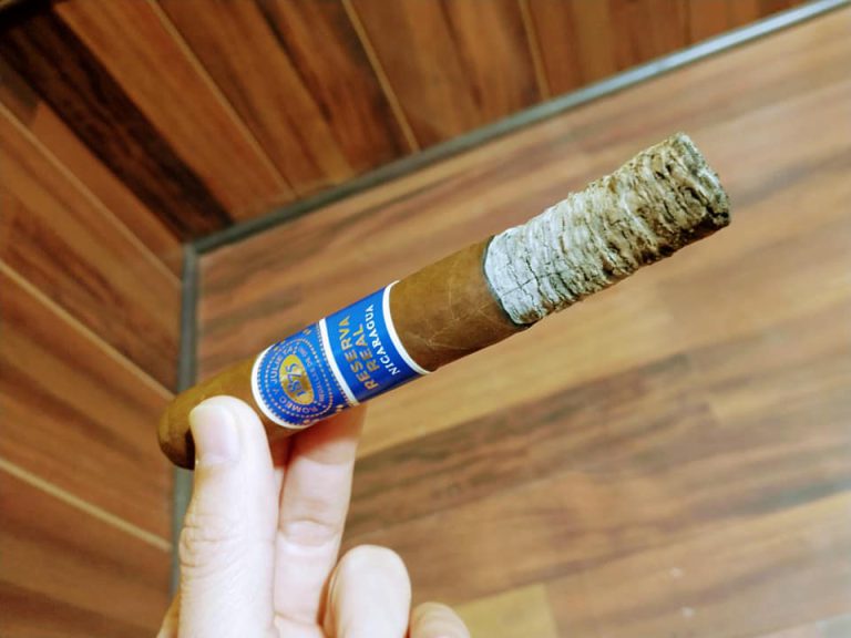 110 - Romeo Y Julieta Reserva Real Nicaragua