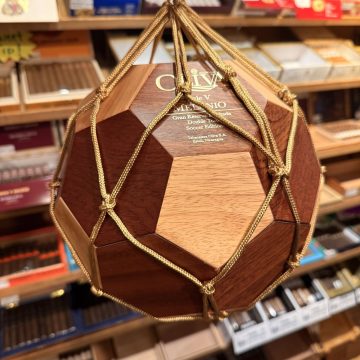 Ảnh review sản phẩm Oliva Serie V Melanio Gran Reserva Ltd Ed. World Cup 2026 (Hộp 24)