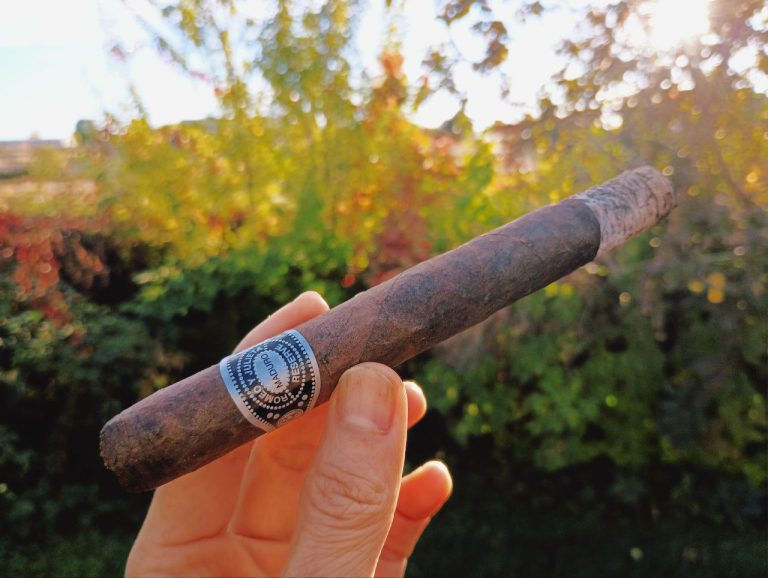 247 - Romeo Romeo y Julieta 1875 Reserve Maduro Churchill 01