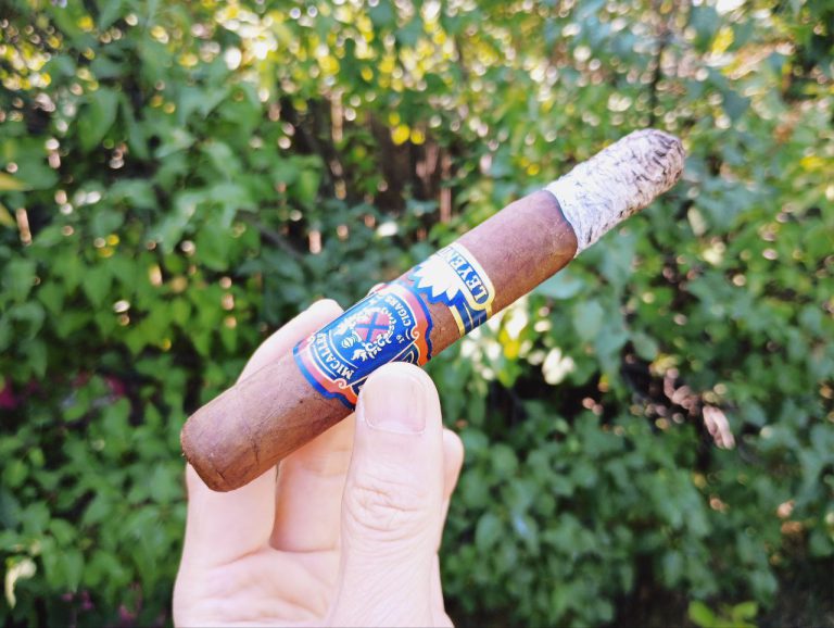 248 - Micallef Cigars Leyenda Cigar Boutique Rated 91