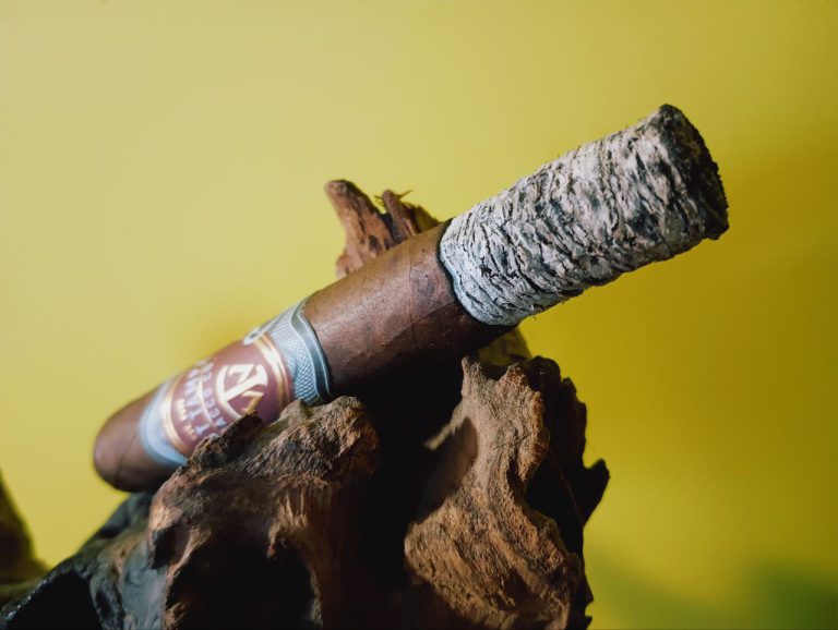 256 - West Tampa Tobacco Red San Andres Toro